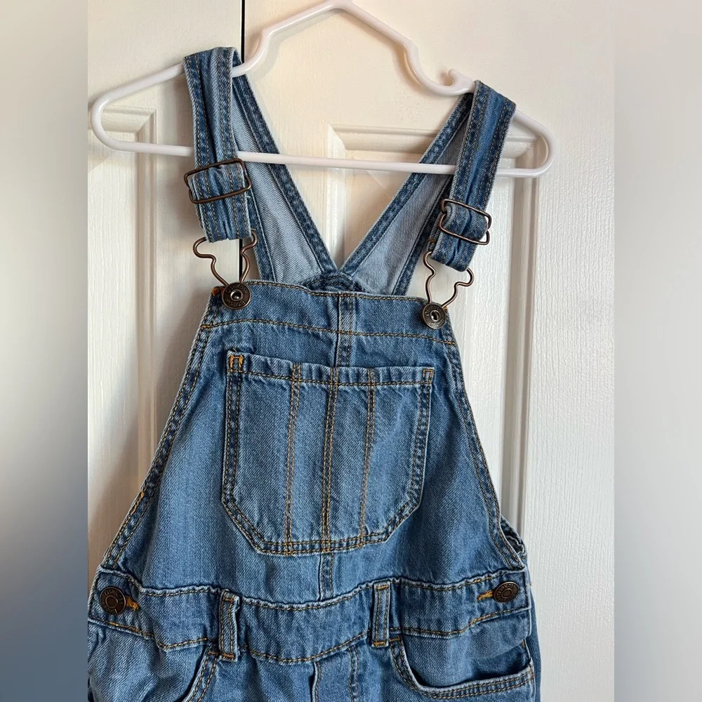 OshKosh B'gosh Blue Denim Short Overalls Size 6/6x GUC